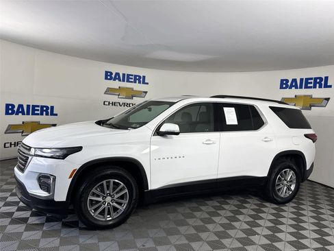 Used 2023 Chevrolet Traverse LT AWD/4WD image 2