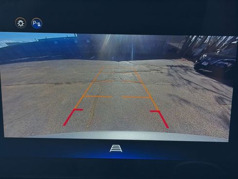 Used 2025 Chevrolet Equinox LT image 17