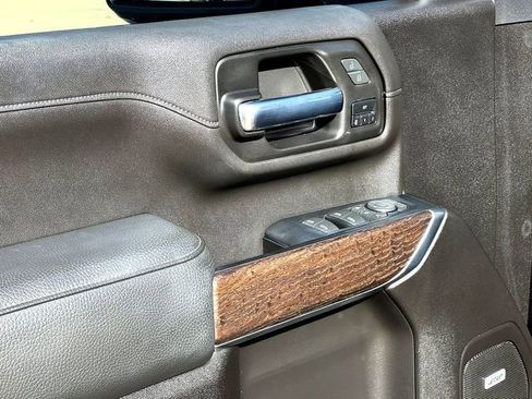 Used 2022 GMC Sierra 2500 Denali w/ Denali Ultimate Package image 9