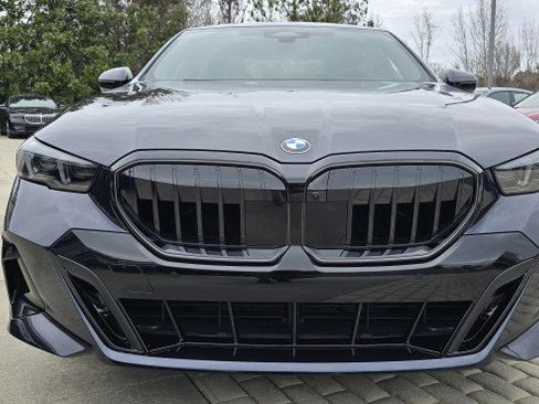 New 2026 BMW 530i xDrive w/ M Sport Package AWD/4WD image 10