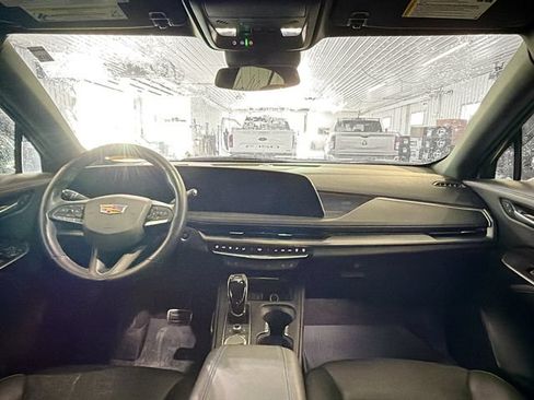 Used 2024 Cadillac XT4 Sport AWD/4WD image 10