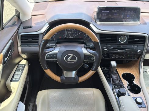 Used 2018 Lexus RX 350L FWD w/ Premium Package image 14