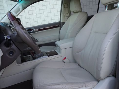 Used 2016 Lexus GX 460 image 11