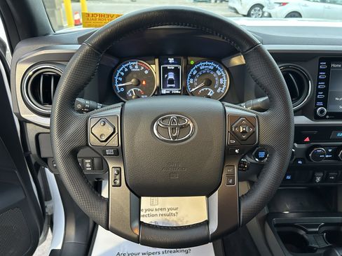 Certified 2023 Toyota Tacoma TRD Off-Road image 20
