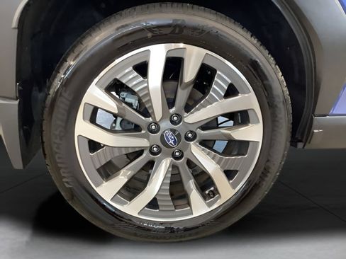 Certified 2025 Subaru Forester Touring AWD/4WD image 22