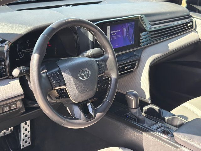 Used 2025 Toyota Camry SE w/ Convenience Package FWD image 17