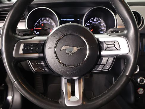Used 2019 Ford Mustang GT w/ Black Accent Package RWD image 3