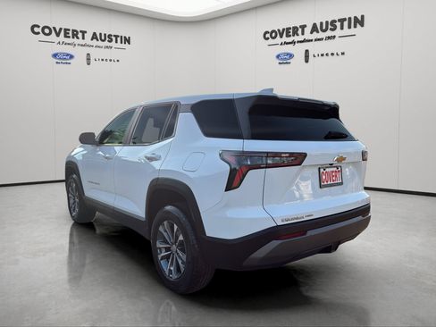 Used 2026 Chevrolet Equinox LT AWD/4WD image 3