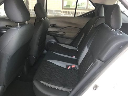 Used 2020 Nissan Kicks SV FWD image 7