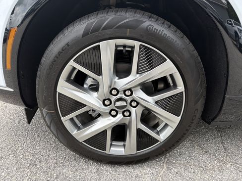 New 2026 Cadillac Optiq Luxury 1 RWD image 12