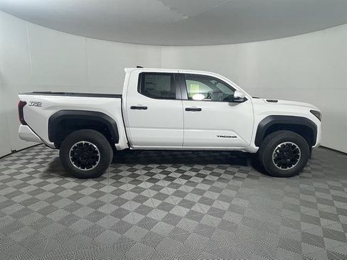 New 2026 Toyota Tacoma TRD Off-Road w/ TRD Off Road Upgrade Package AWD/4WD image 8