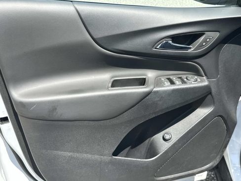 Used 2023 Chevrolet Equinox LT FWD image 13