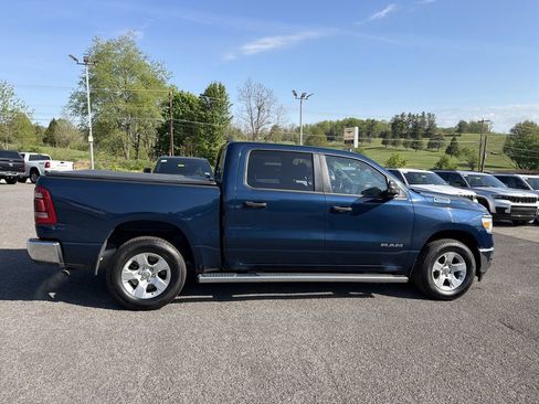 Used 2023 RAM 1500 Big Horn AWD/4WD image 3