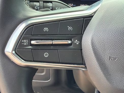 Used 2025 Chevrolet Tahoe LT AWD/4WD image 24