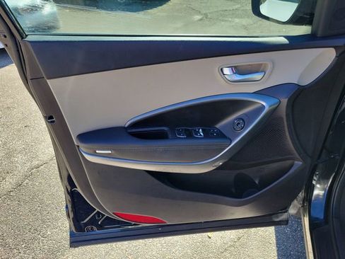 Used 2017 Hyundai Santa Fe Sport image 11