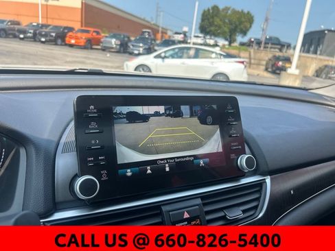 Used 2020 Honda Accord Touring image 17
