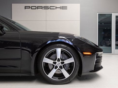 Certified 2025 Porsche Panamera image 11