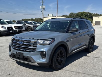 Certified 2025 Ford Explorer Active w/ Active Comfort Package
