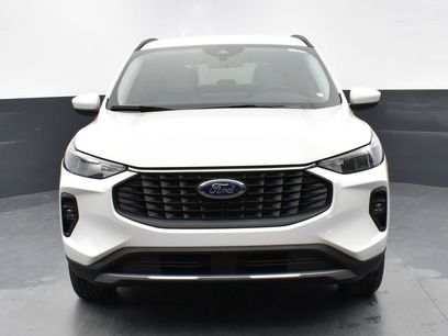 New 2025 Ford Escape SE