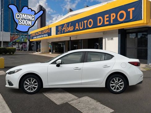 Used 2016 MAZDA MAZDA3 i Sport w/ Preferred Equipment Package FWD image 2