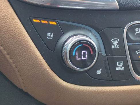 Certified 2019 Chevrolet Equinox Premier FWD image 27