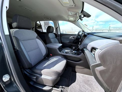 Used 2019 Chevrolet Traverse LT AWD/4WD image 16