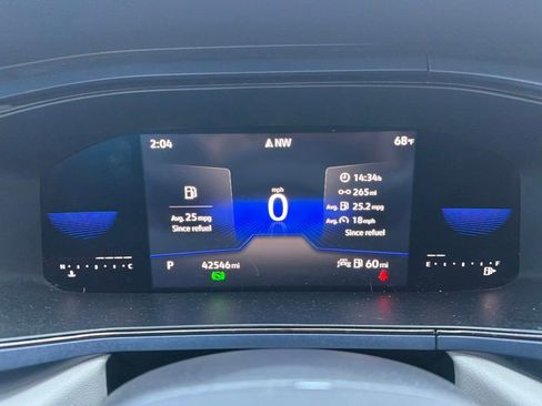 Used 2023 Volkswagen Taos SE image 24