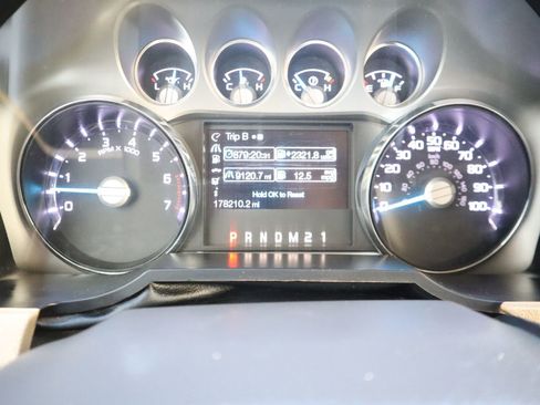 Used 2015 Ford F250 Lariat w/ Lariat Ultimate Package image 45