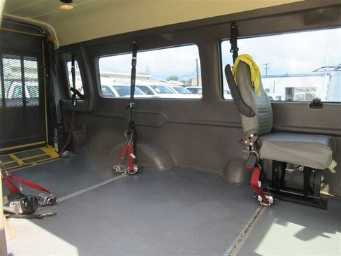 Used 2014 Ford E-250 and Econoline 250 Extended w/ Power Group image 8