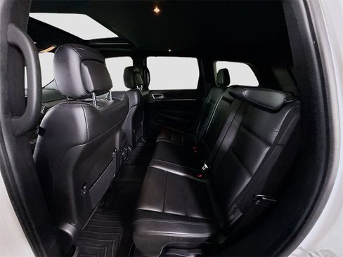 Used 2022 Jeep Grand Cherokee Limited image 18