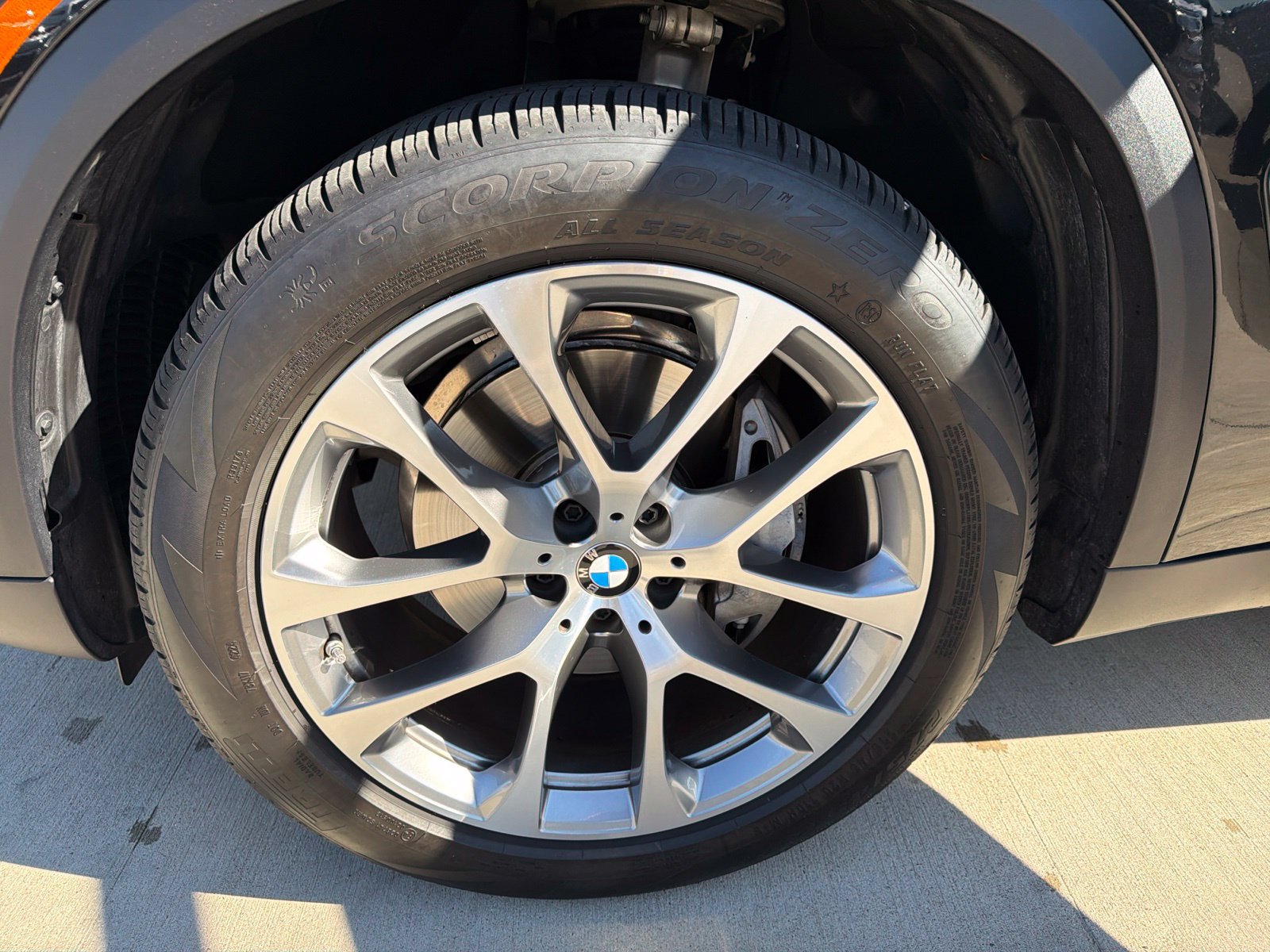 Used 2025 BMW X5 sDrive40i w/ Premium Package RWD image 12