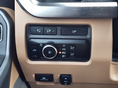 Used 2024 Ford F250 Lariat w/ Chrome Package AWD/4WD image 24