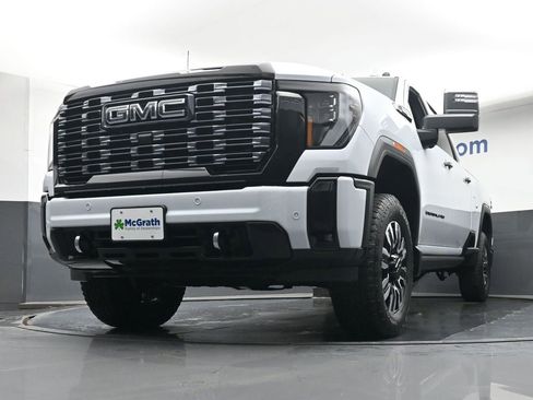 New 2026 GMC Sierra 2500 Denali Ultimate w/ Max Trailering Package AWD/4WD image 6