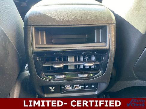 Used 2022 Jeep Grand Cherokee Limited image 20