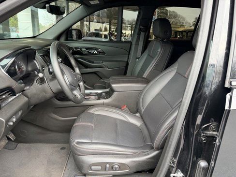 Certified 2023 Chevrolet Traverse RS image 11