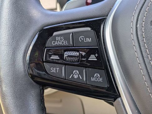 Used 2022 BMW 540i w/ M Sport Package RWD image 33