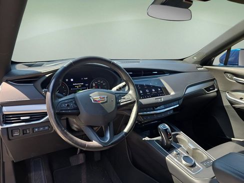 Used 2019 Cadillac XT4 Premium Luxury image 26