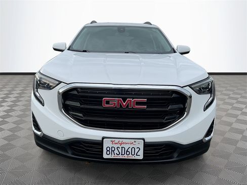 Used 2020 GMC Terrain SLE w/ Driver Convenience Package image 2