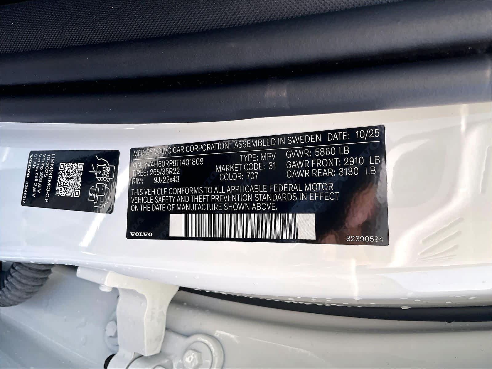 New 2026 Volvo XC60 T8 Polestar w/ Protection Package Premier AWD/4WD image 35