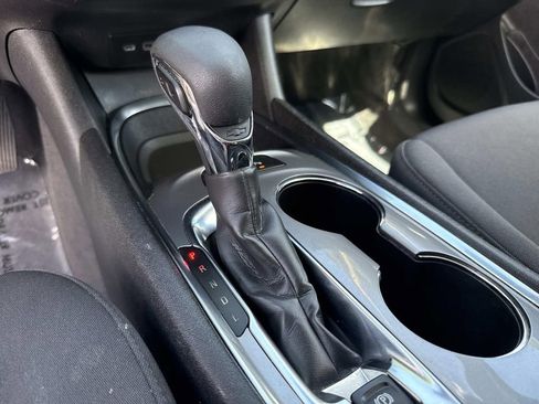Used 2024 Chevrolet Malibu LT FWD image 30