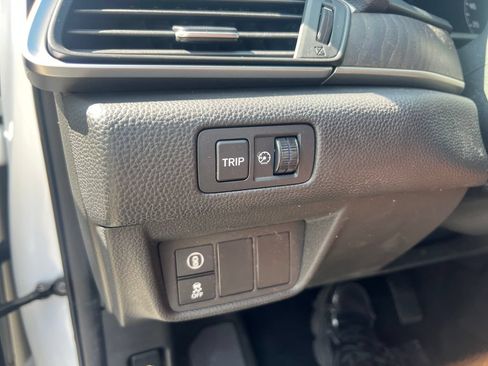 Used 2018 Honda Accord EX image 22