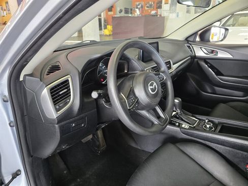 Used 2017 MAZDA MAZDA3 Sport image 7