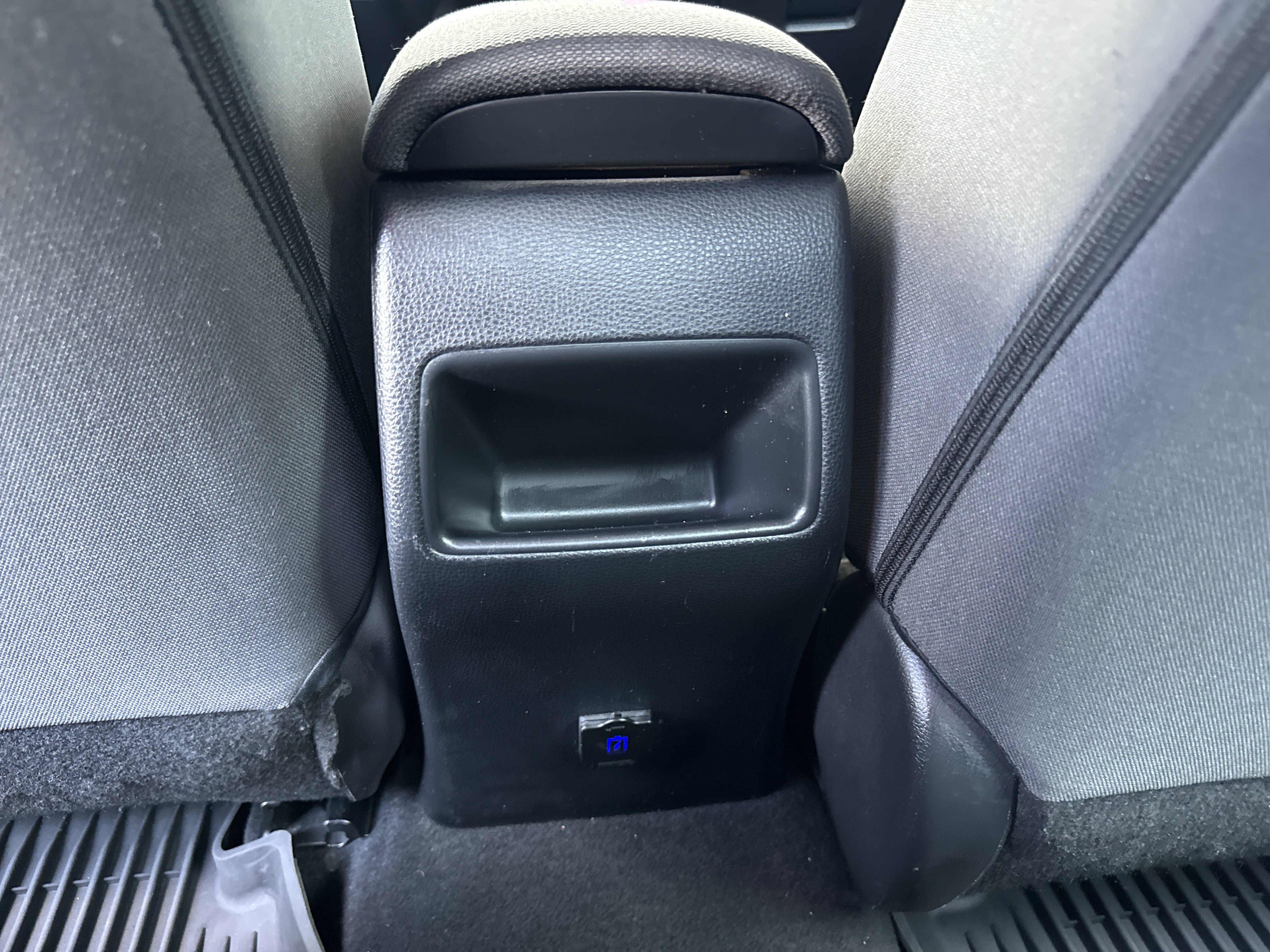 Used 2022 Toyota Corolla LE FWD image 25