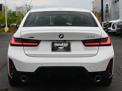 Used 2026 BMW 330i xDrive Sedan w/ M Sport Package AWD/4WD image 11
