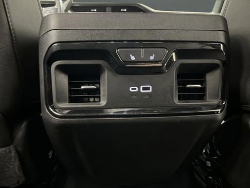 Used 2024 GMC Sierra 3500 AT4 w/ AT4 Premium Plus Package image 36