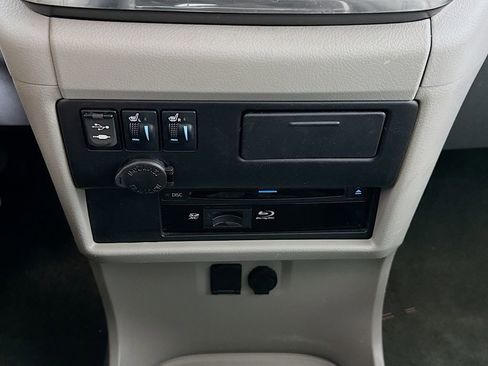 Used 2017 Toyota Sienna XLE Premium image 21