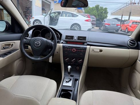 Used 2009 MAZDA MAZDA3 i Touring Value FWD image 12
