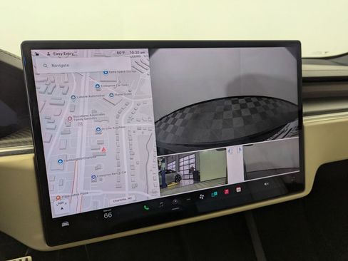 Used 2022 Tesla Model S Plaid image 8