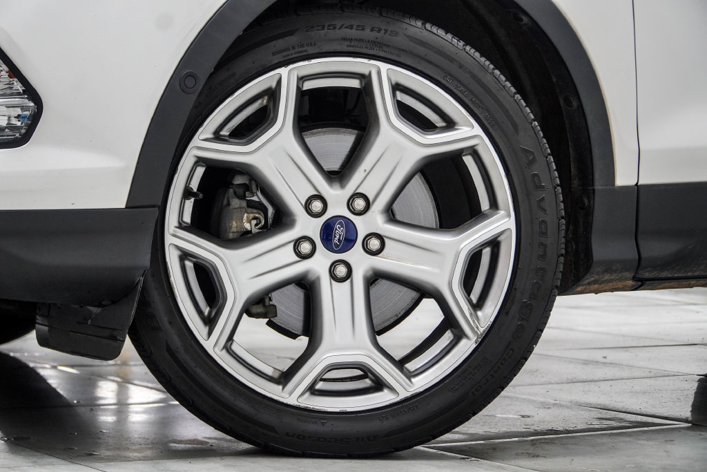 Used 2019 Ford Escape Titanium FWD image 3