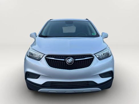 Used 2021 Buick Encore Preferred AWD/4WD image 2